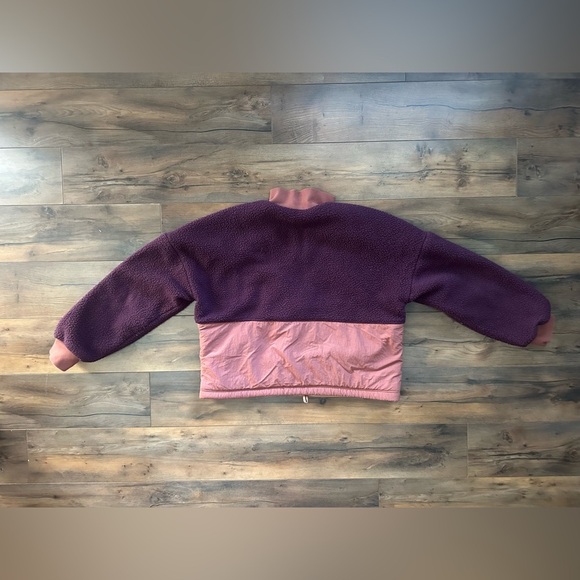 Fabletics Mallory Fleece Pullover – Plum & Mauve – Size M - Picture 9 of 12